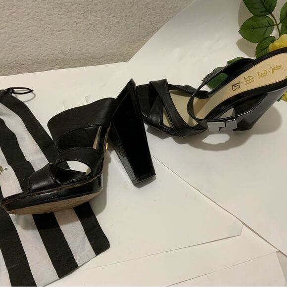 Gwen Stefani L.A.M.B. Black Patent 5” Heels size 10 - Picture 3 of 12